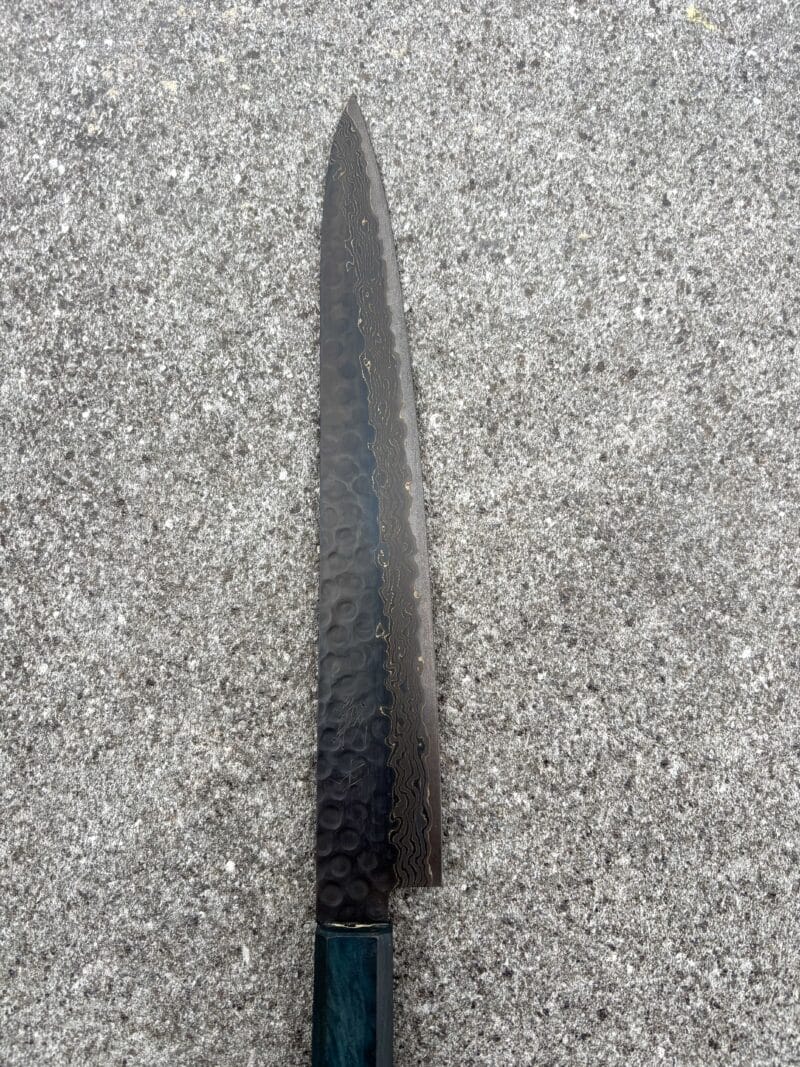 Senshi Kuromaru Sujihiki 240mm sort Damascus 16 lag stål. - Billede 5